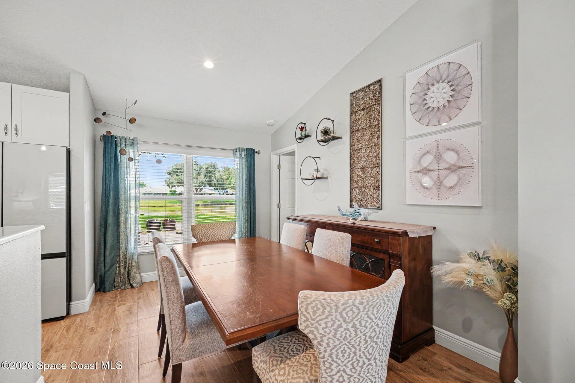 681 Sheridan Woods Drive photo 8