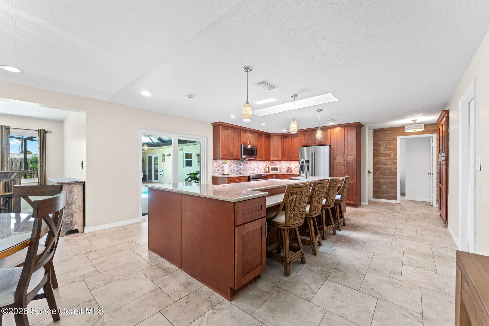1275 Island Drive photo 17