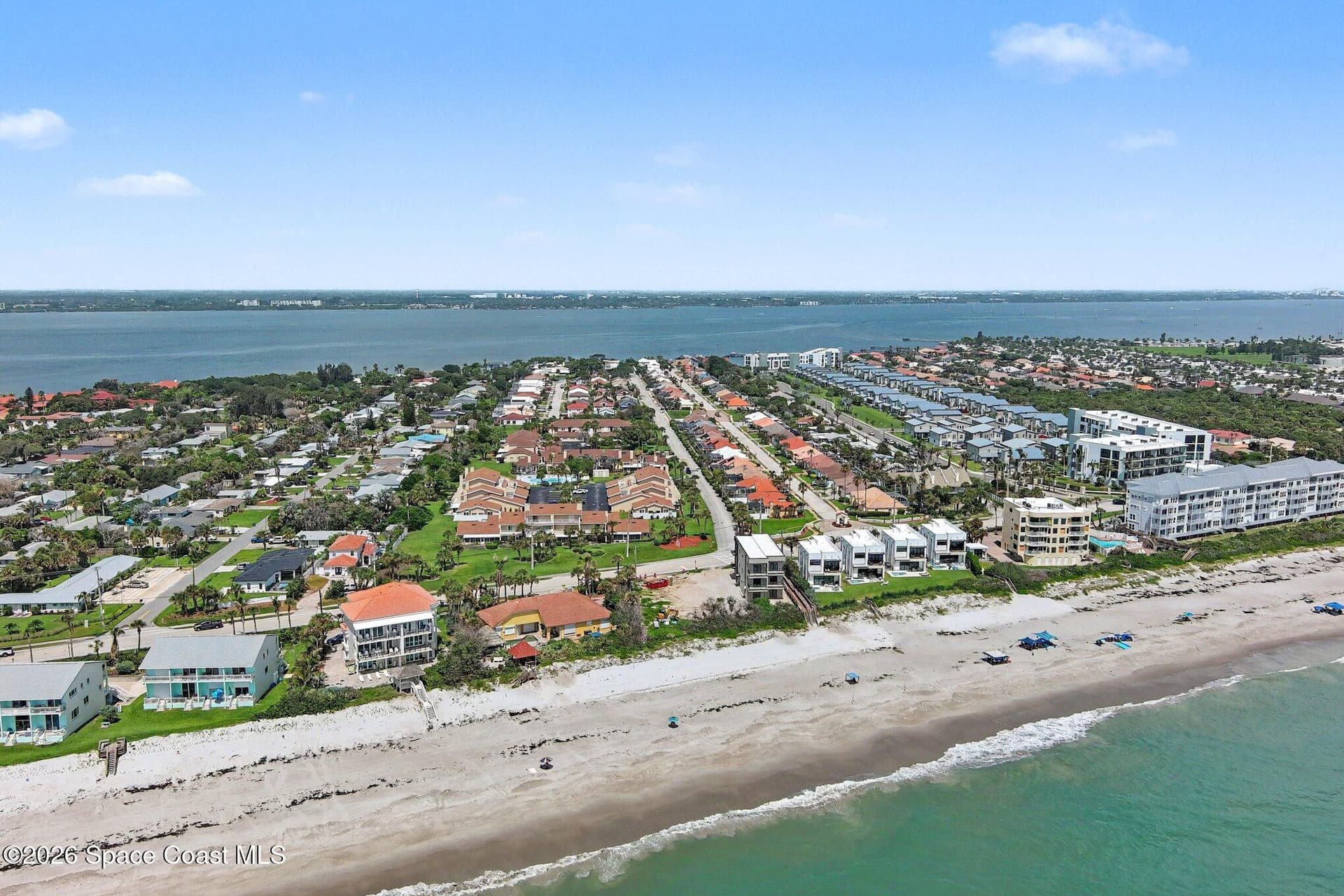 320 Las Olas Drive photo 4