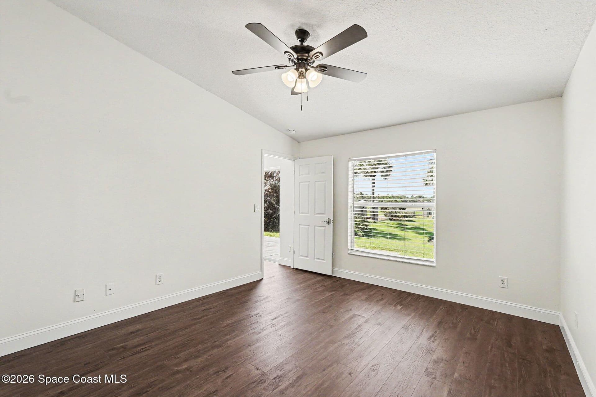 1805 Bayhill Drive photo 16