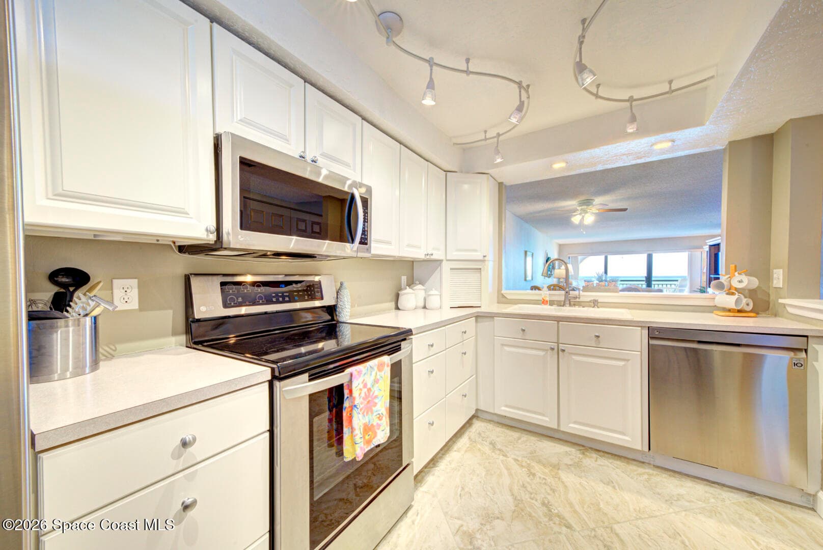 1305 S Atlantic Avenue 540 photo 6