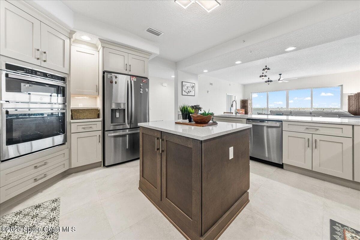 1465 S Harbor City Boulevard 902 photo 6
