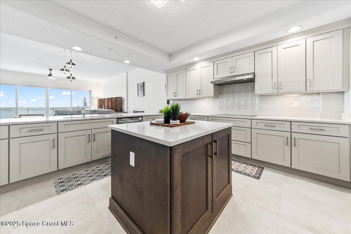 1465 S Harbor City Boulevard 902 photo 8