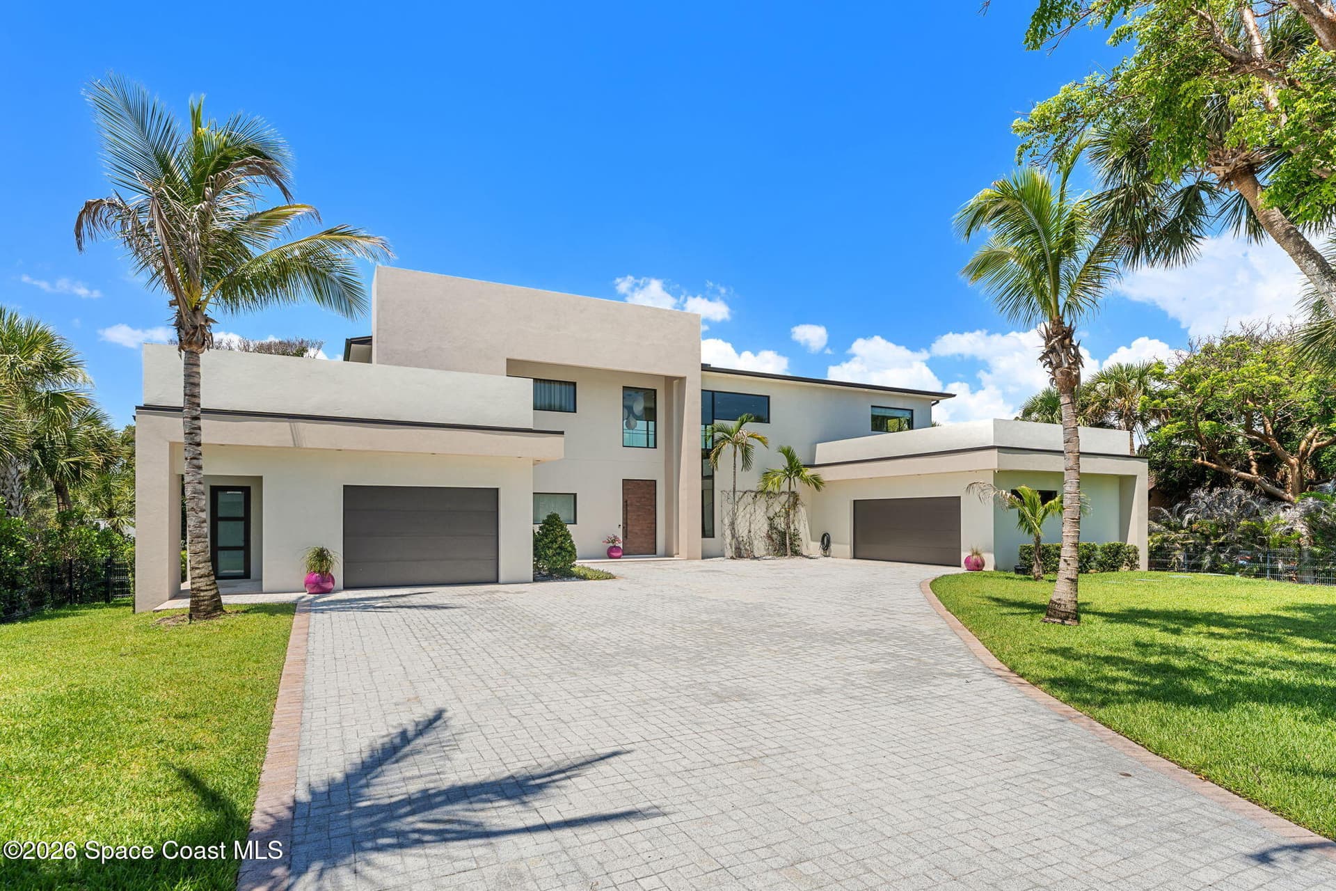 7866 Casuarina Drive photo 5