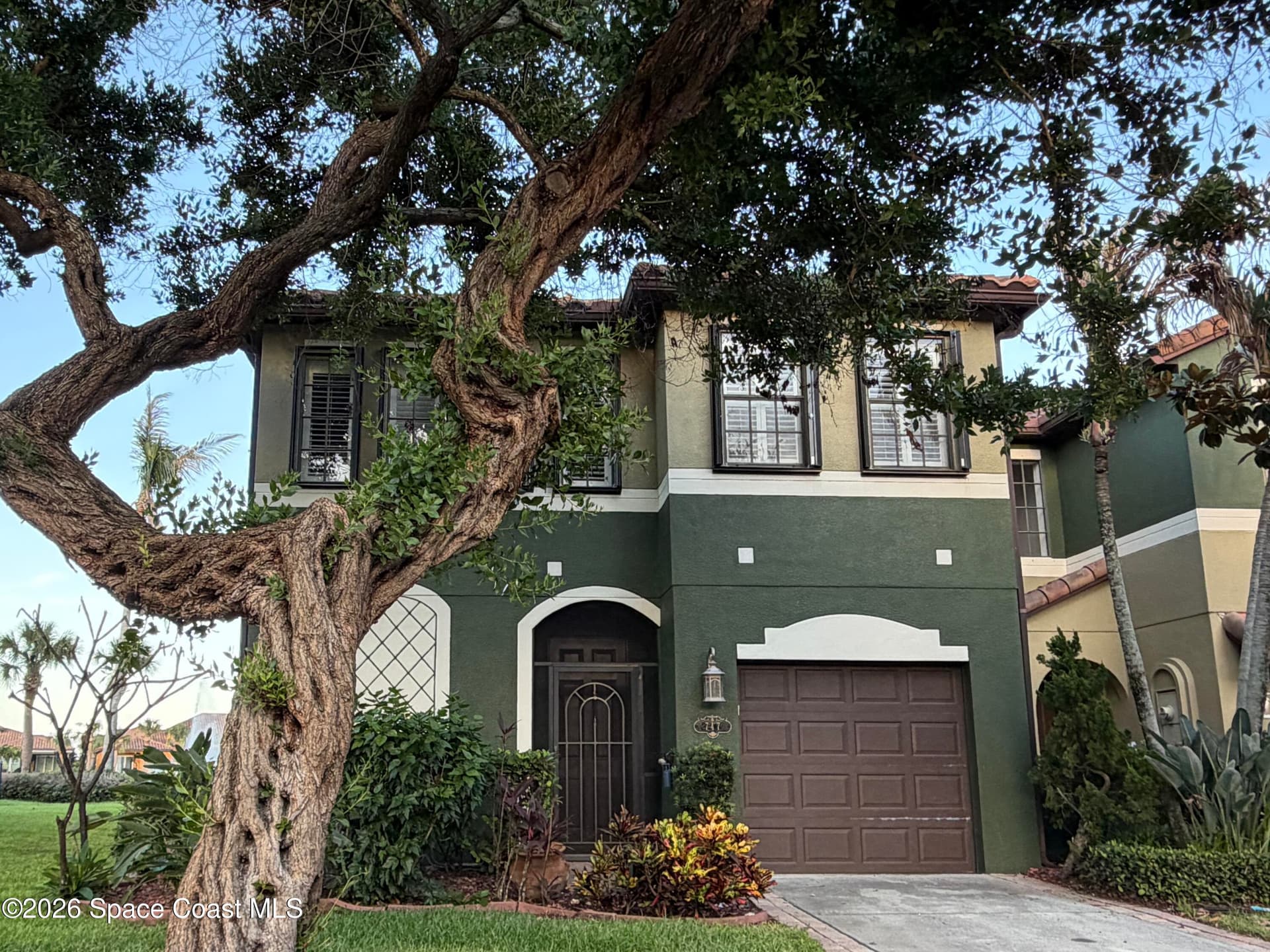 747 Ventura Drive photo 2