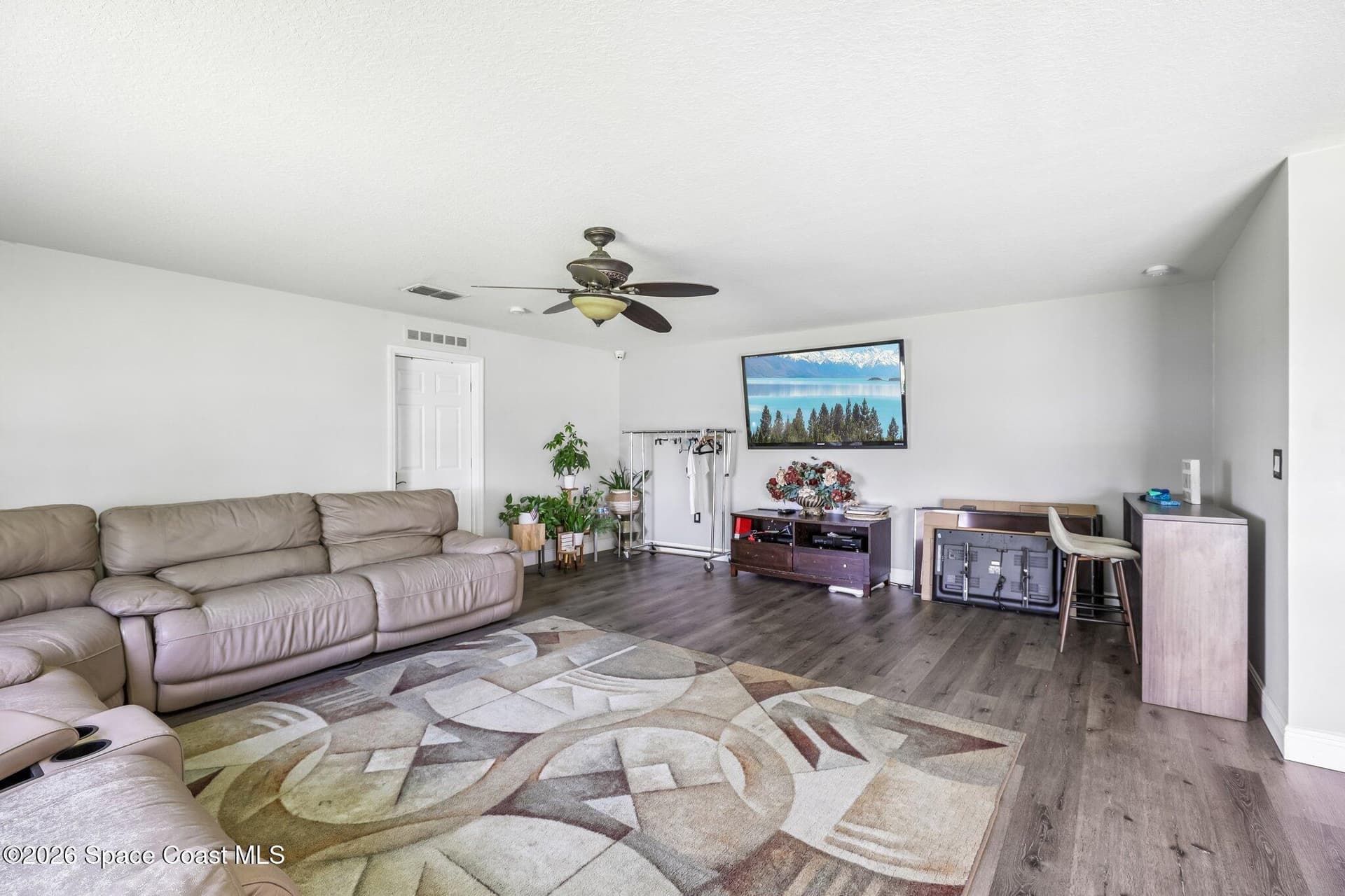 1609 Las Palmos Drive SW photo 10