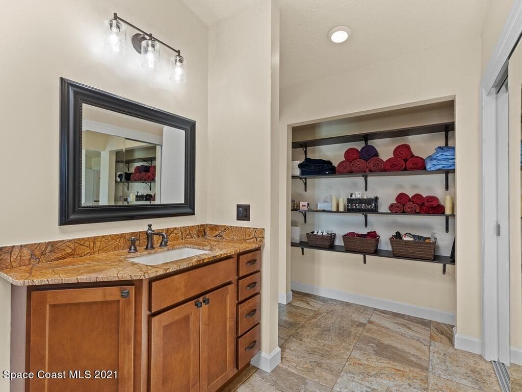 820 Kerry Downs Circle photo 17