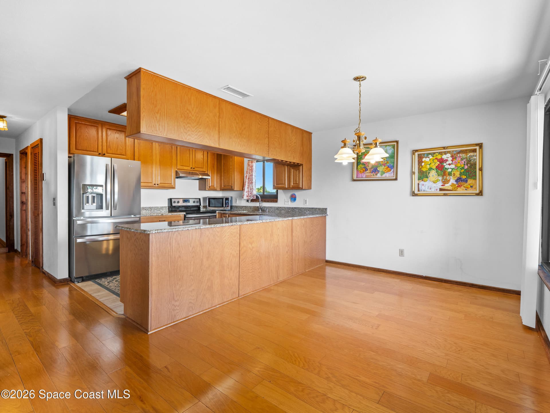 558 Harrison Avenue photo 15