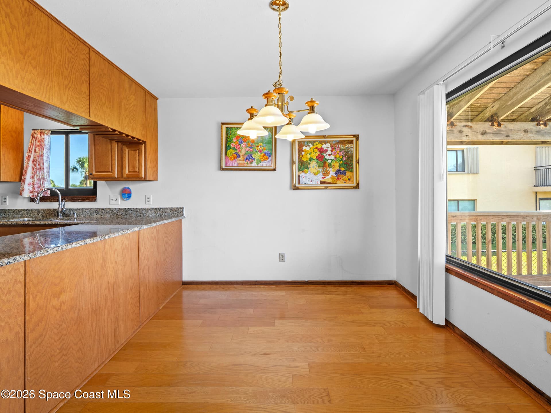 558 Harrison Avenue photo 16