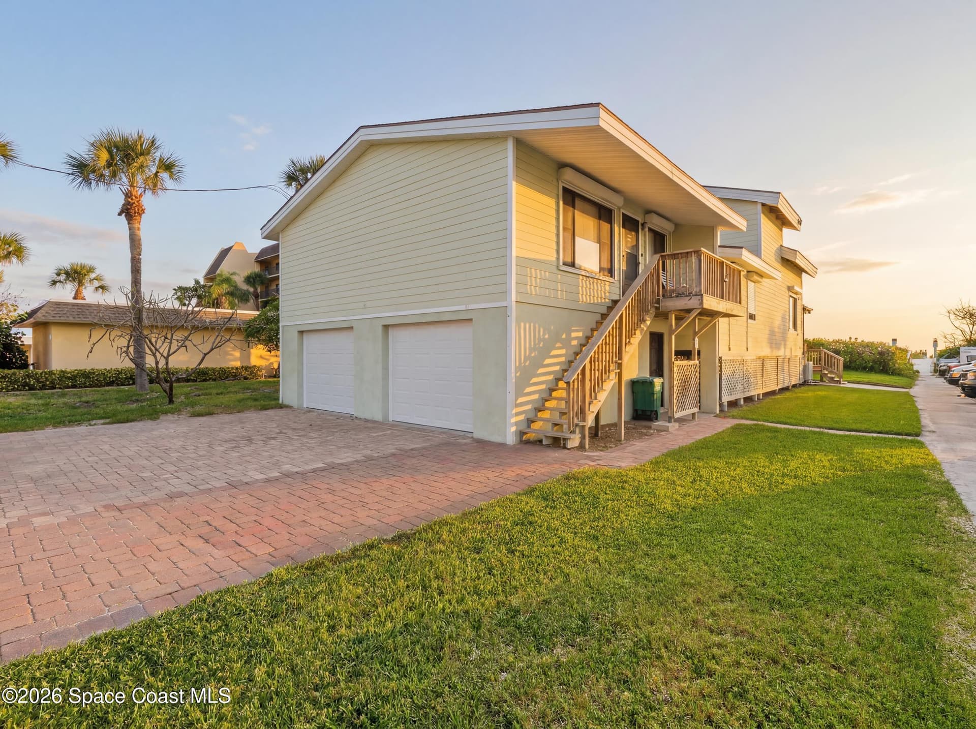 558 Harrison Avenue photo 3