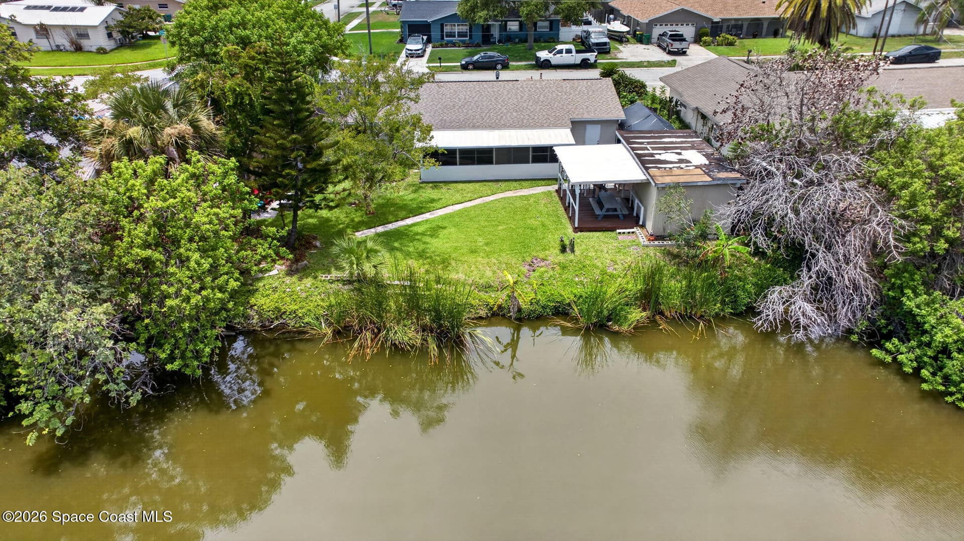 520 E Merrimac Drive photo 3