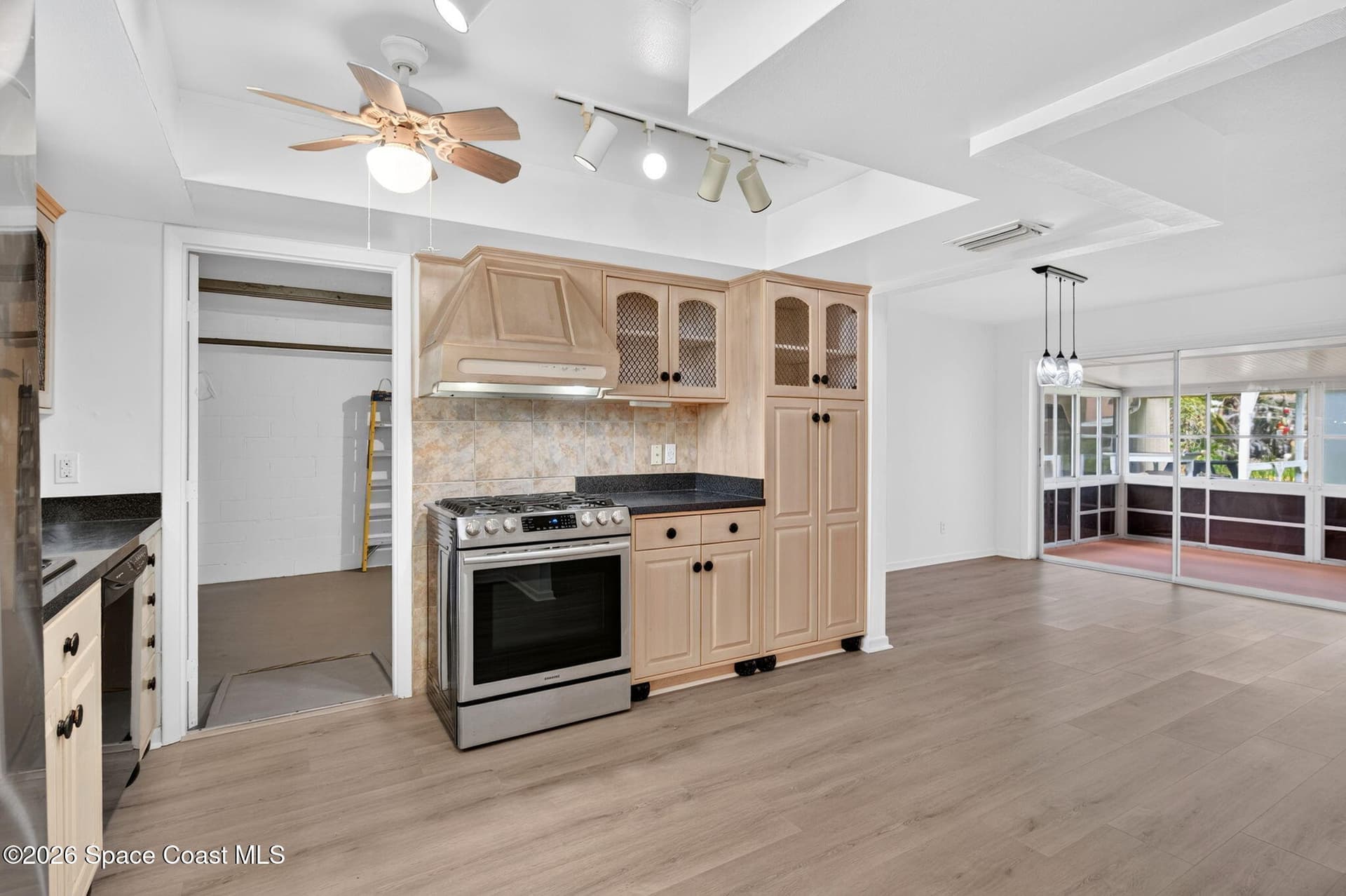 520 E Merrimac Drive photo 20