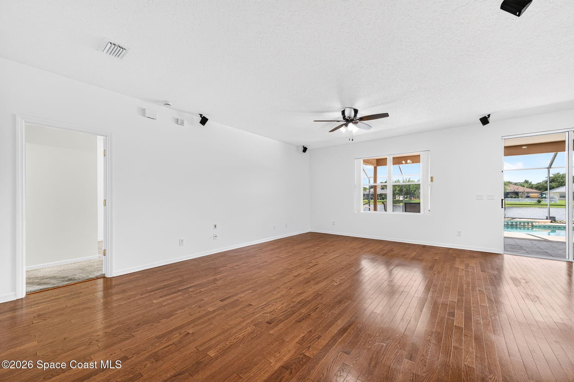 3955 Fenrose Circle photo 14