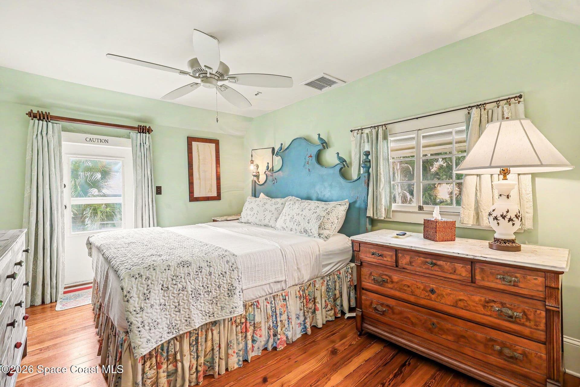 7 Mitchell Street photo 13