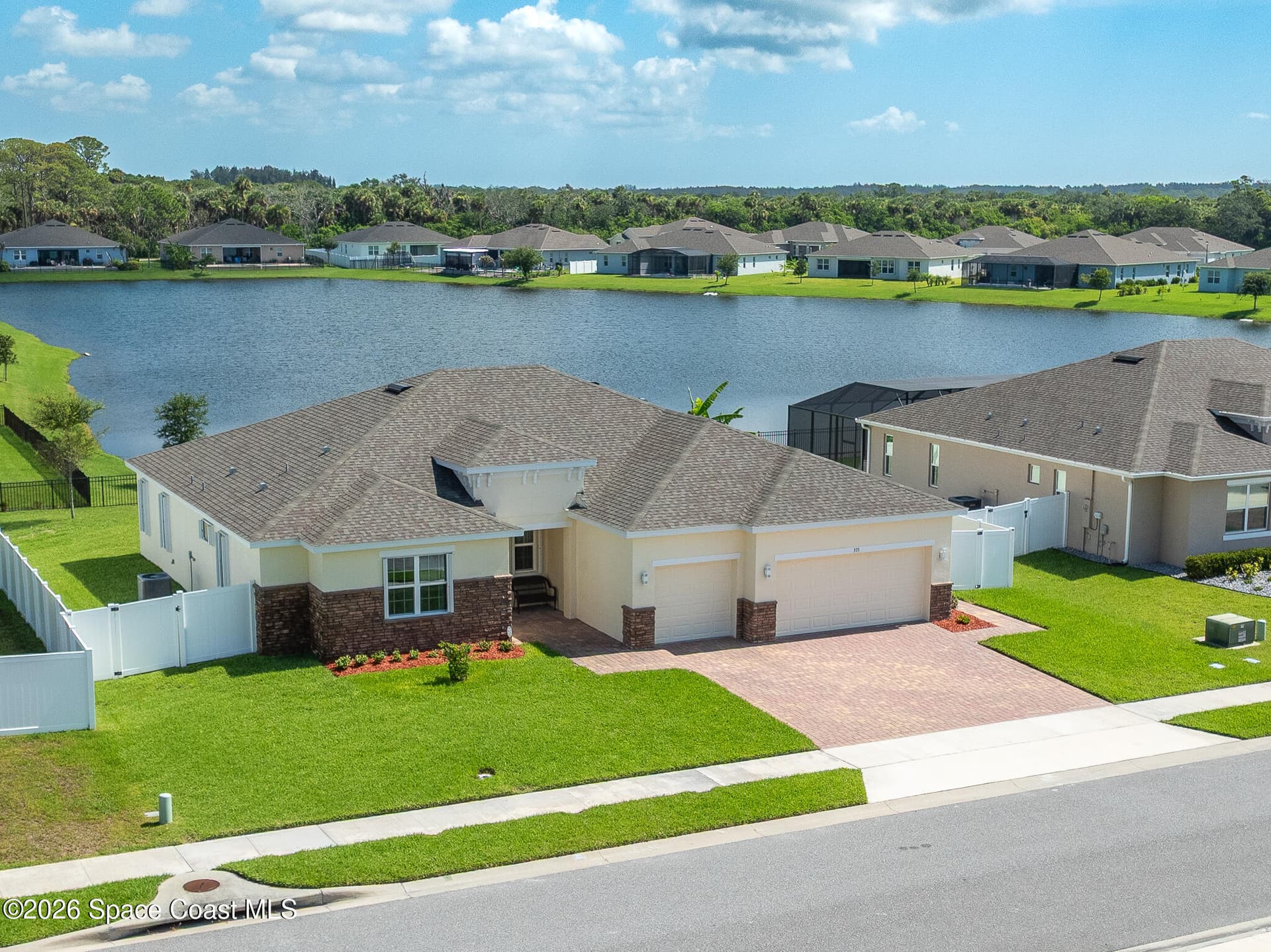 375 Loymer Circle photo 1