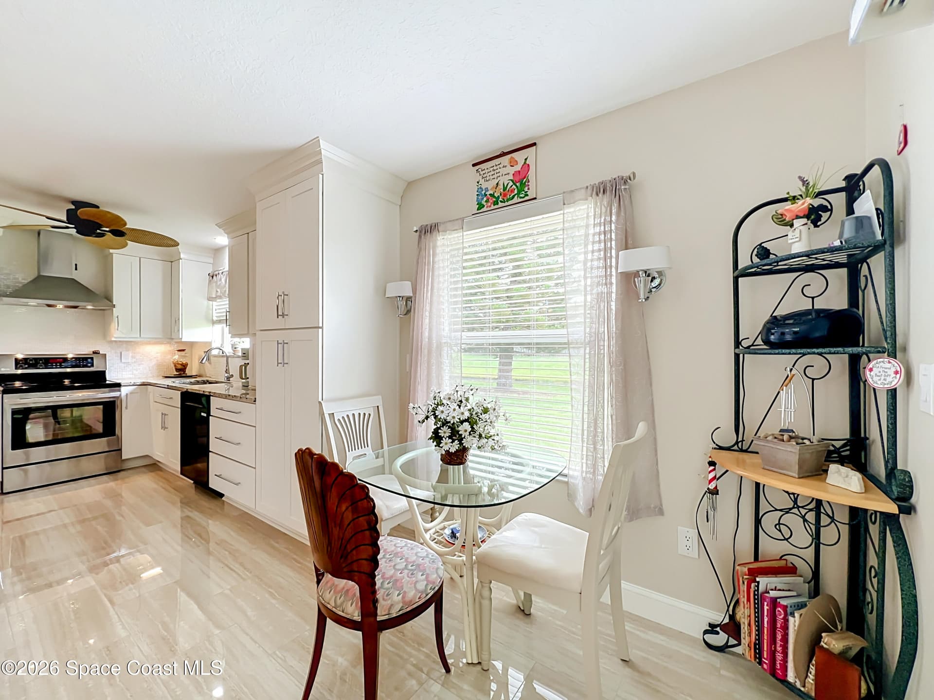 1409 California Drive photo 20