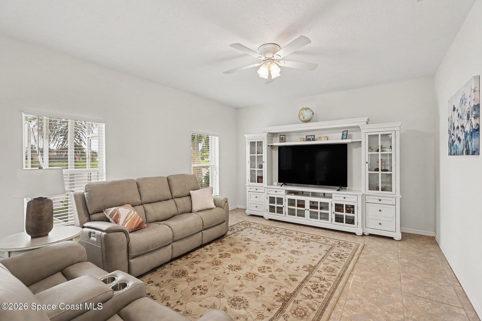 423 Stonehenge Circle photo 10