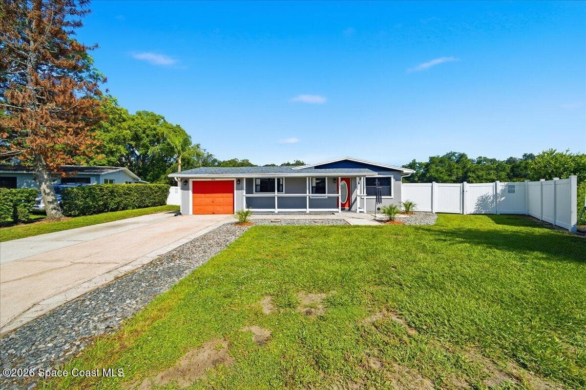 1330 Overlook Terrace photo 1
