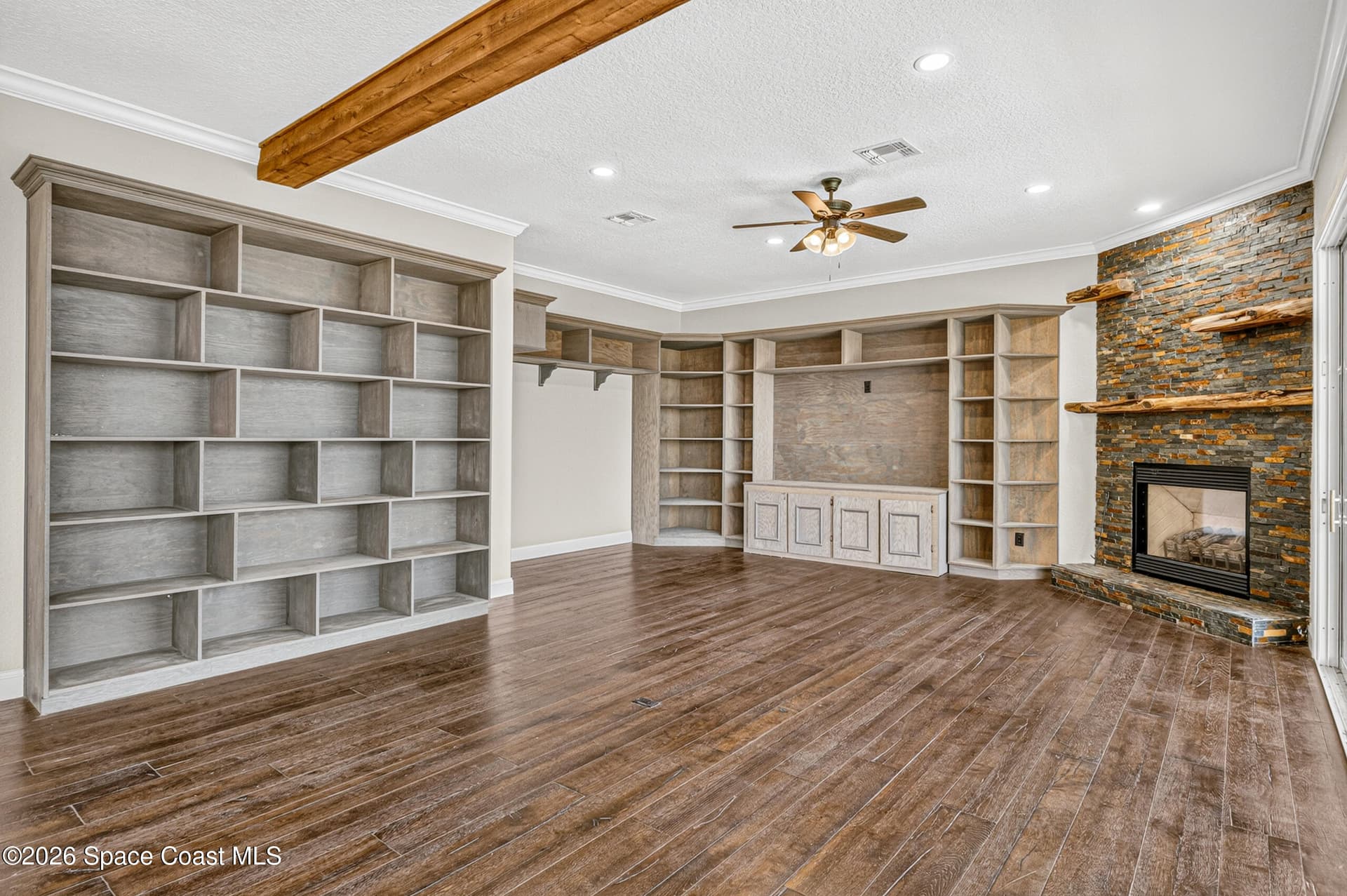 6715 Riveredge Drive photo 8