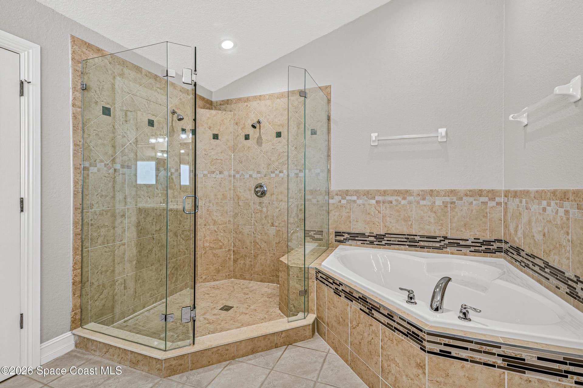 6715 Riveredge Drive photo 16