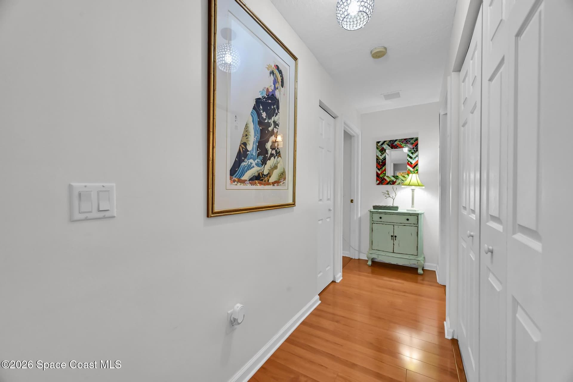 568 7th Square 101 photo 4