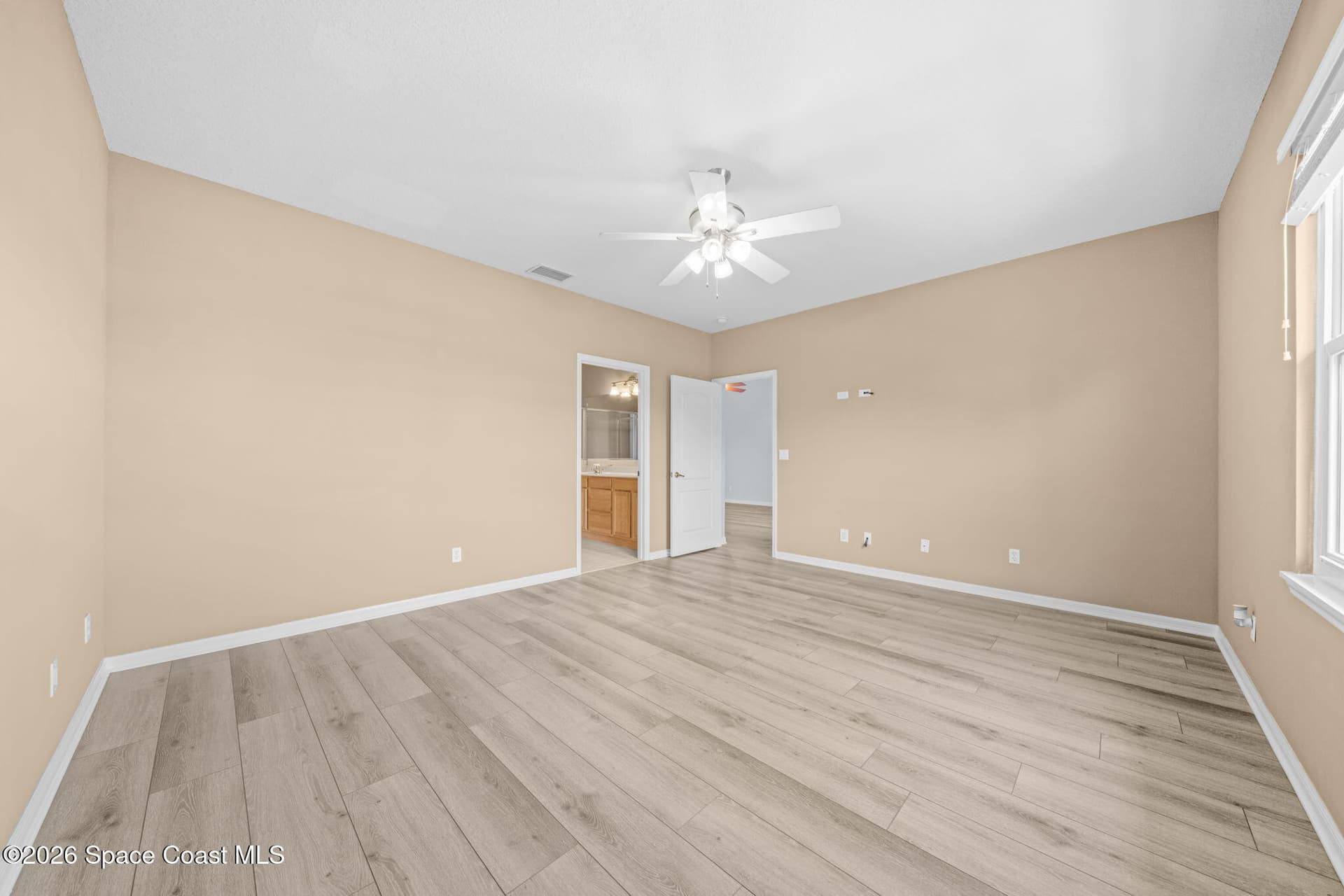 4865 Revenna Court 203 photo 11