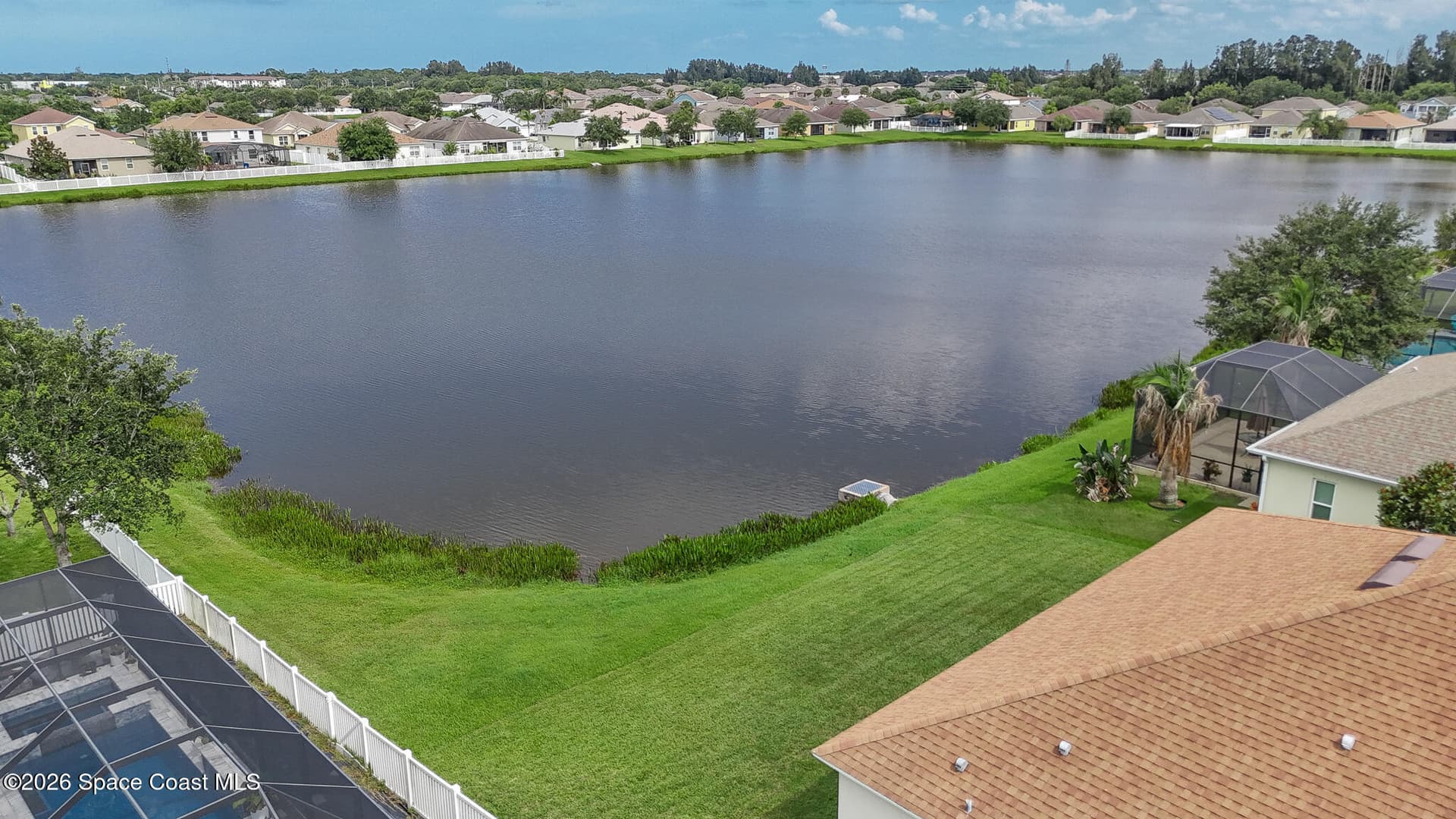 1851 Bridgeport Circle photo 4