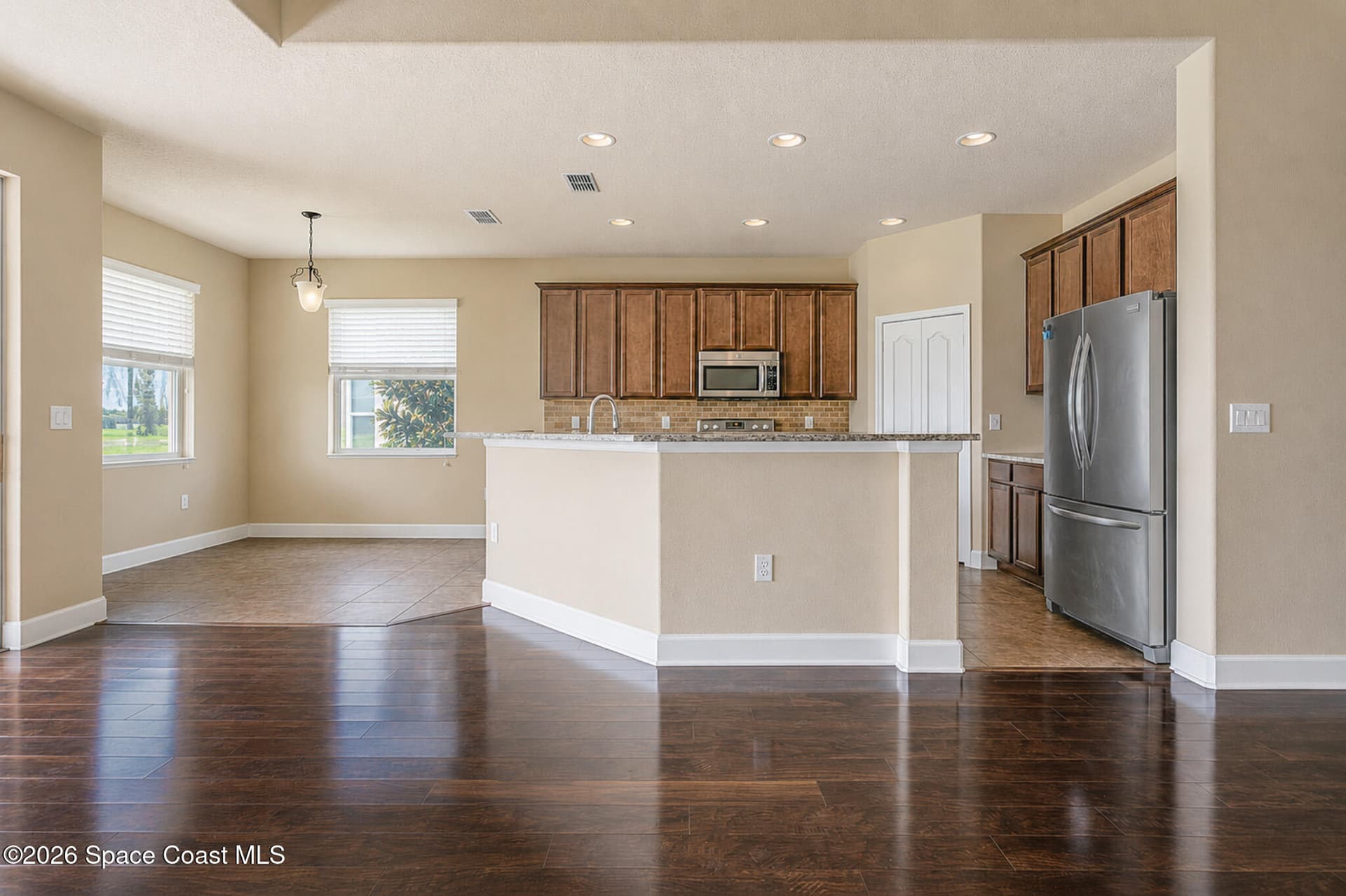 1851 Bridgeport Circle photo 13