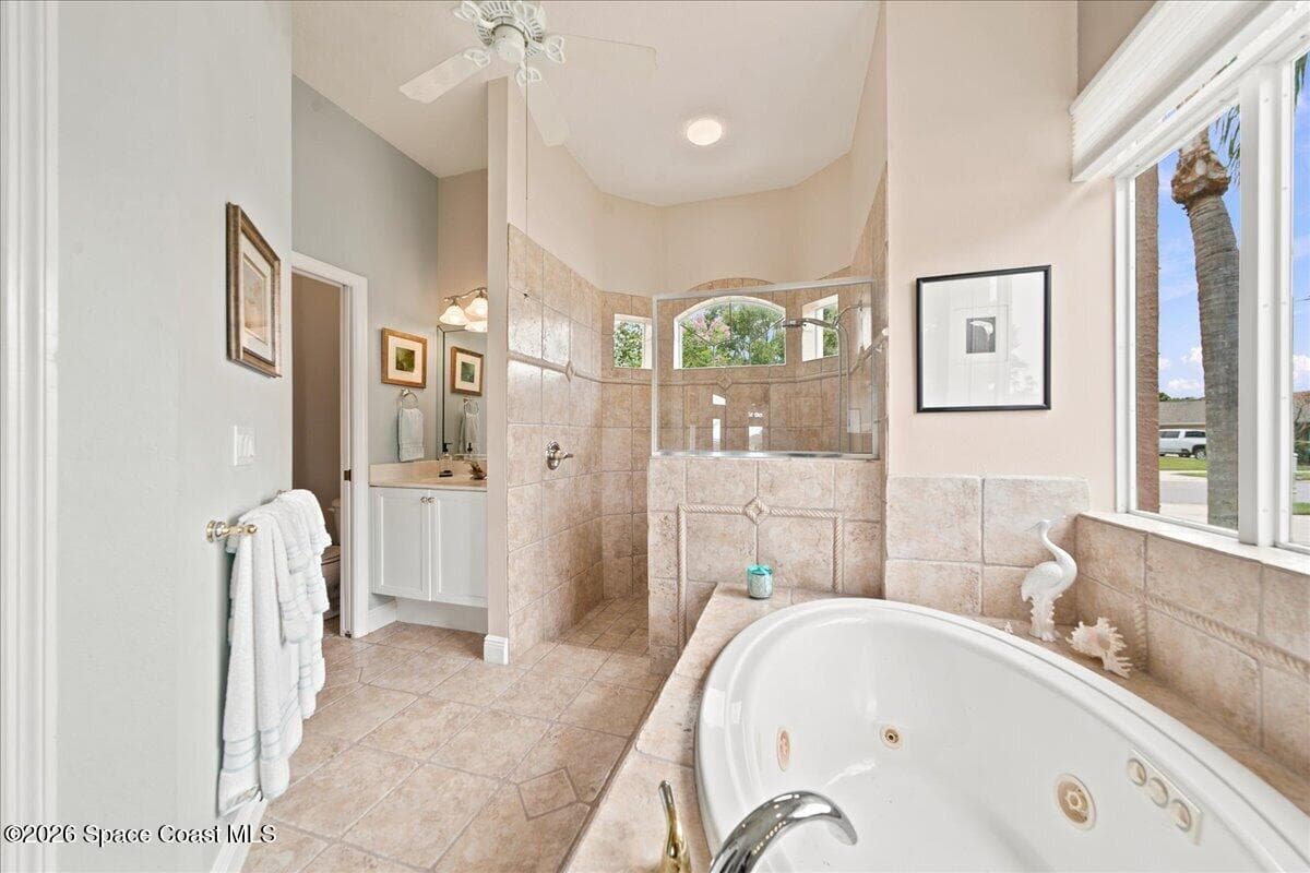 1000 Starling Way photo 15