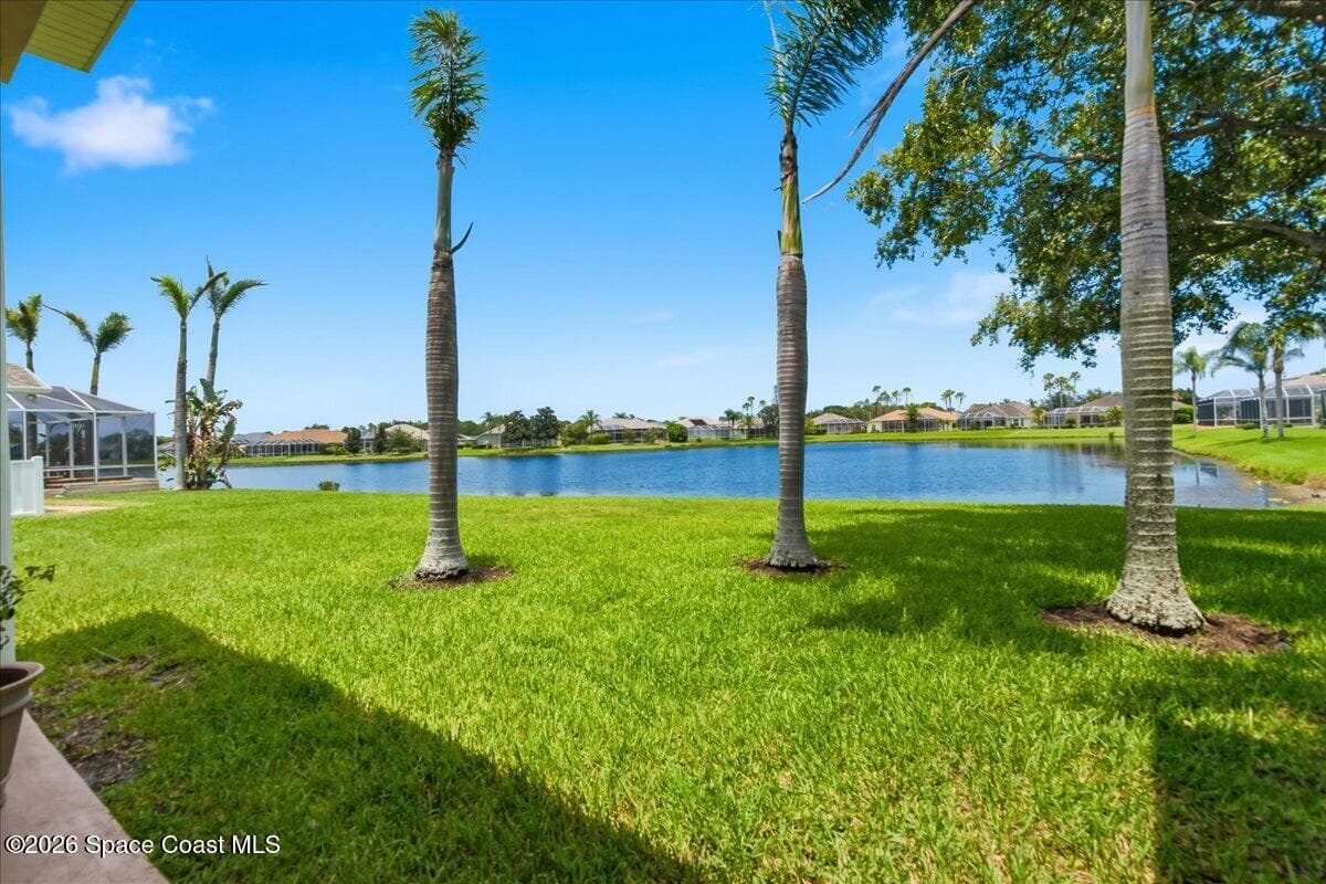 1000 Starling Way photo 3