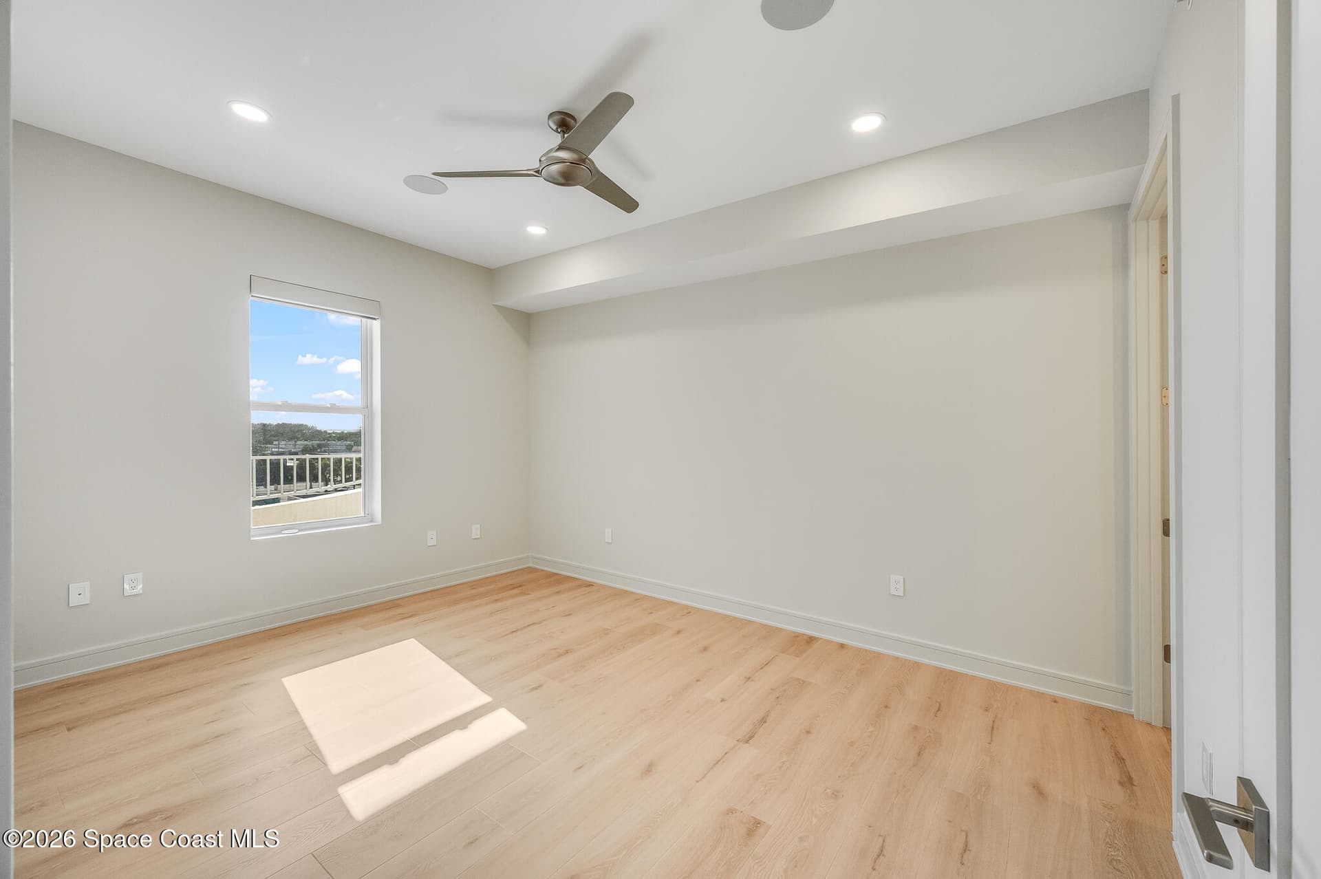 65 N Atlantic Avenue 403 photo 23