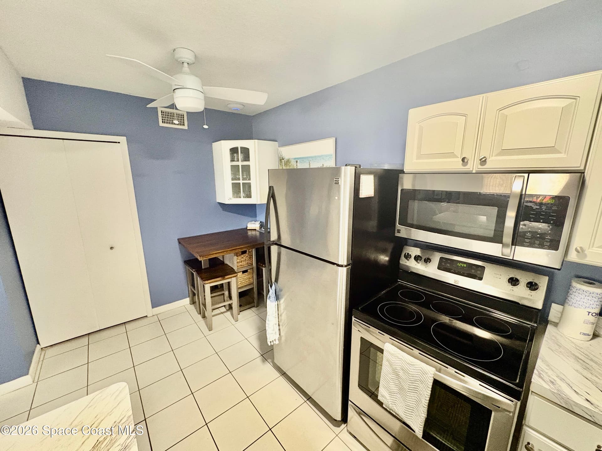 22 Tulip Avenue 327 photo 9