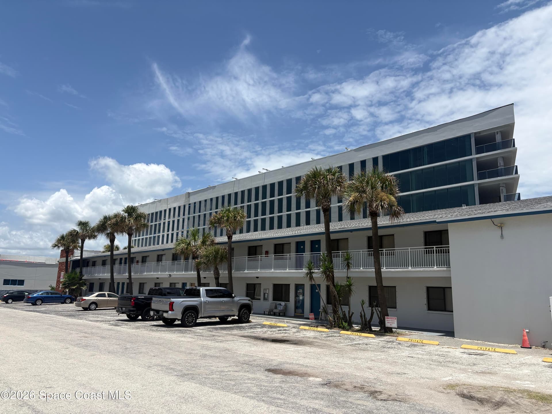 22 Tulip Avenue 327 photo 15