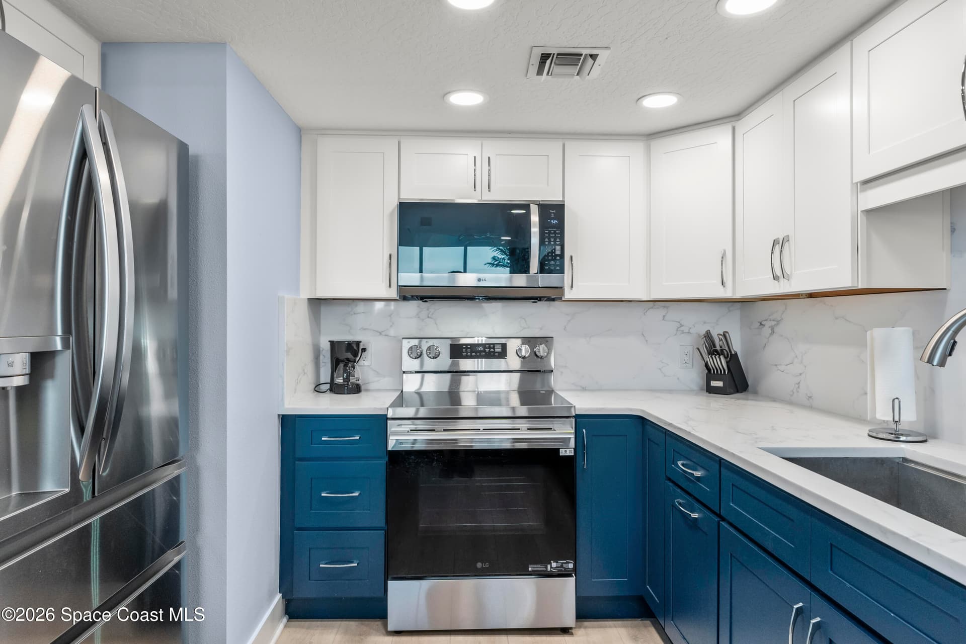 5050 Ocean Beach Boulevard 301 photo 8