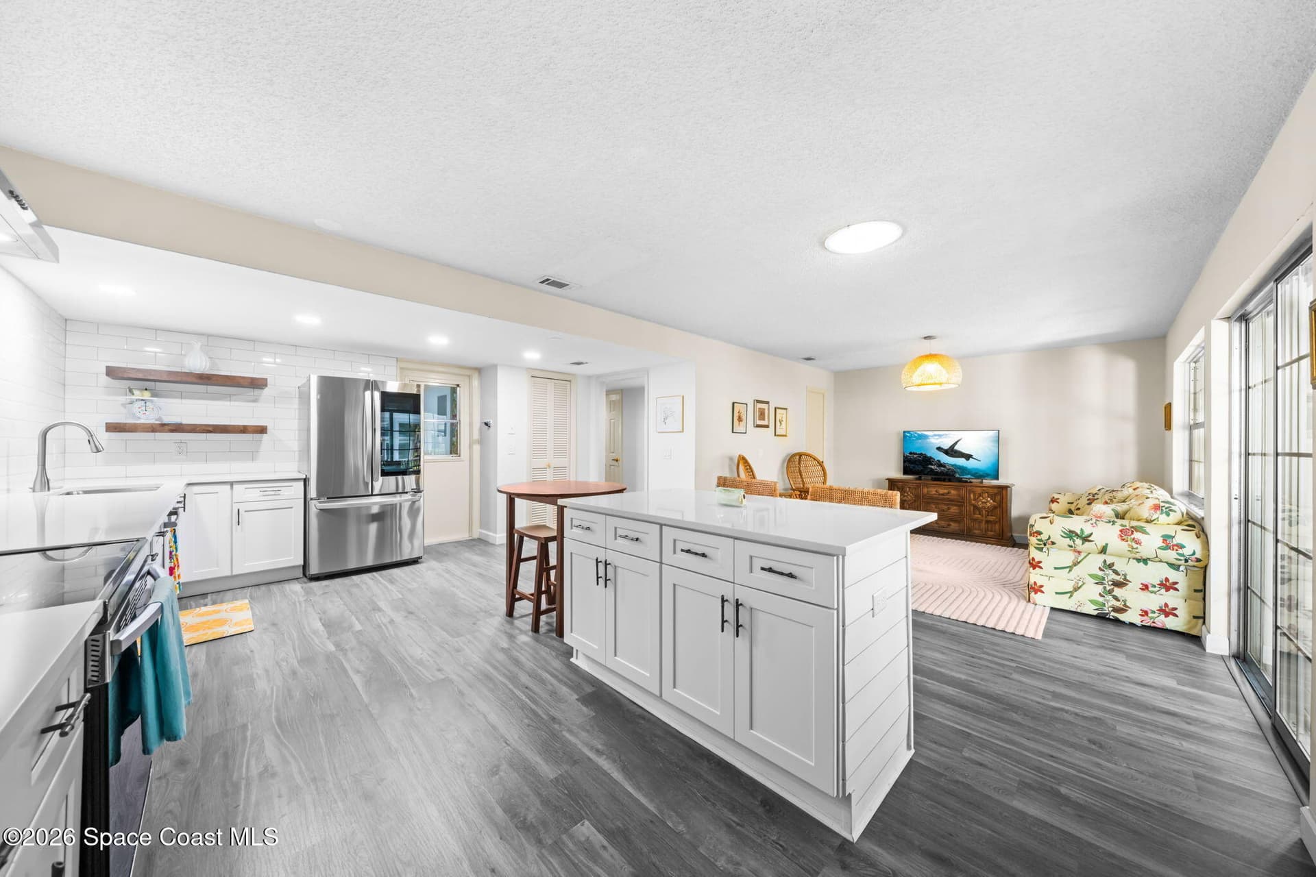 631 Desoto Lane photo 8