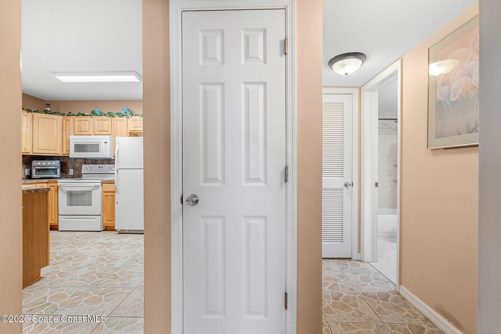 22 Tulip Avenue 308 photo 18