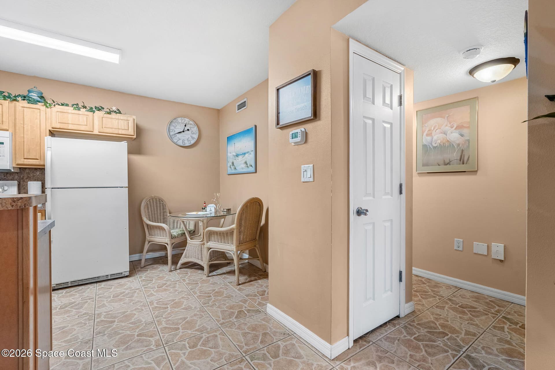 22 Tulip Avenue 308 photo 16