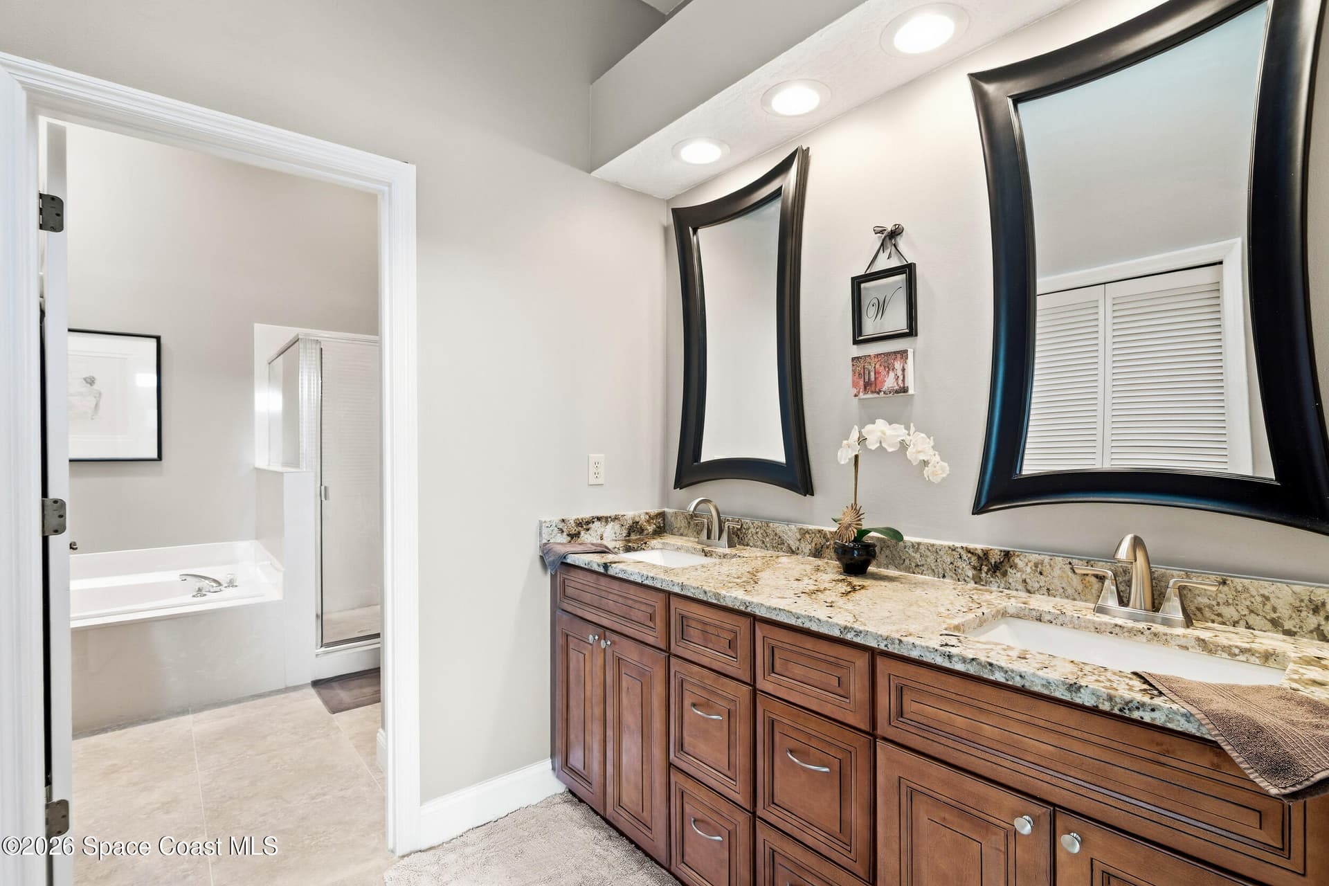 811 Oakwood Drive photo 21