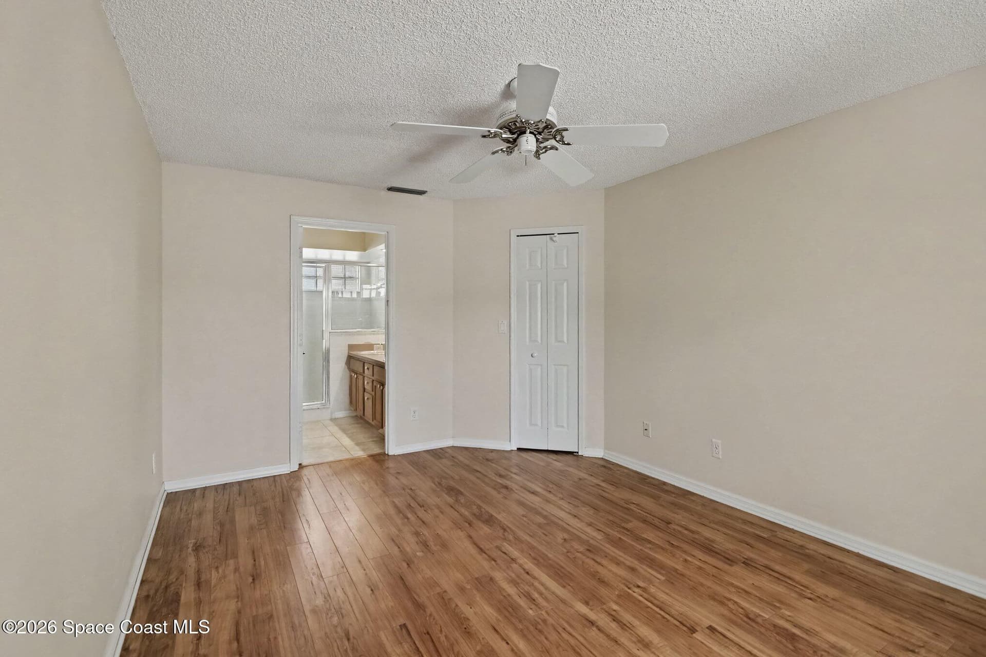 854 Hunters Creek Drive photo 21