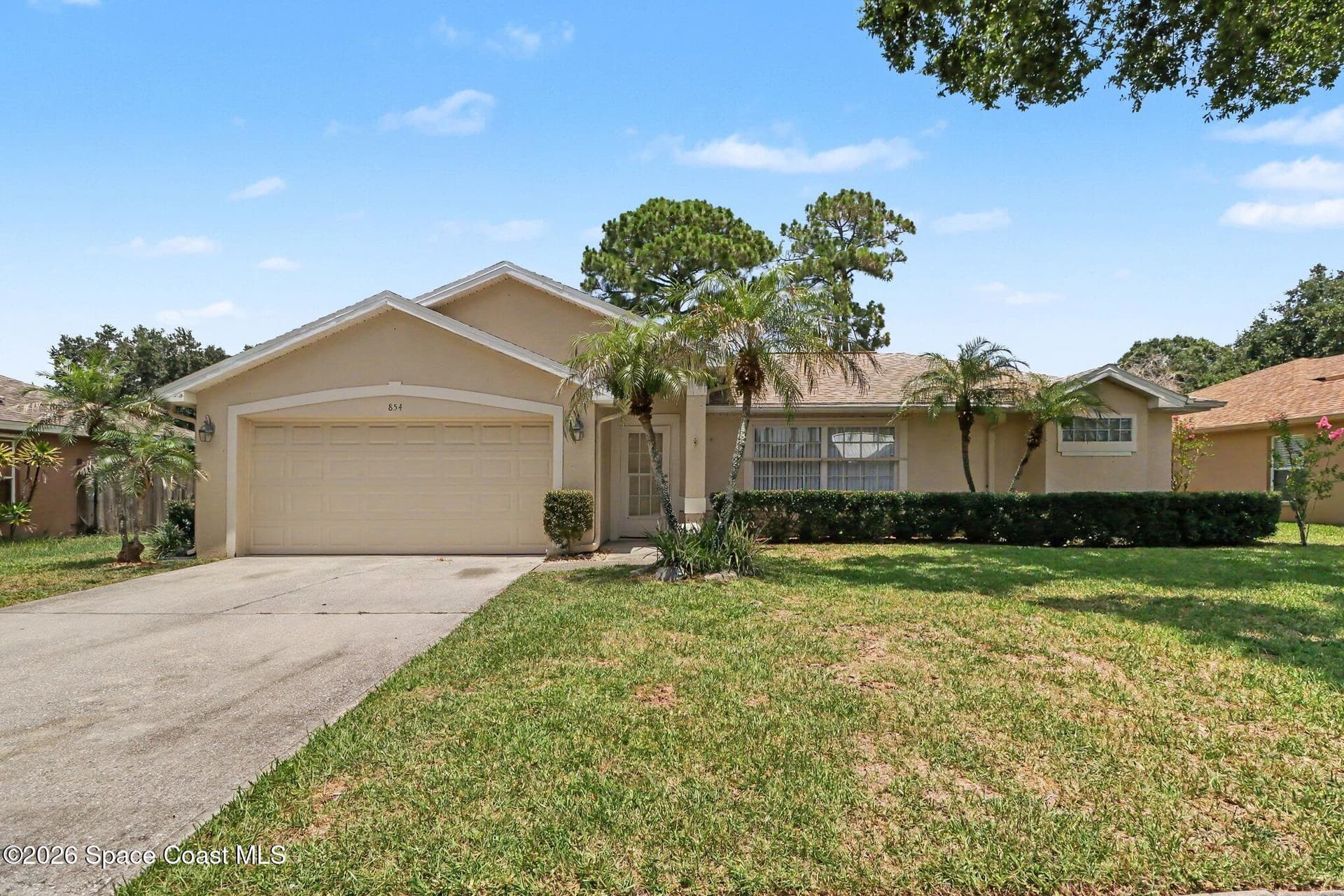 854 Hunters Creek Drive photo 3