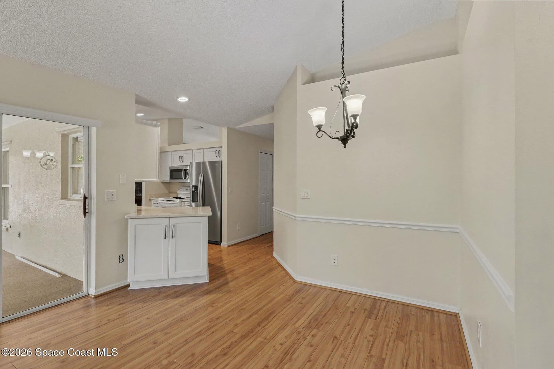 854 Hunters Creek Drive photo 16
