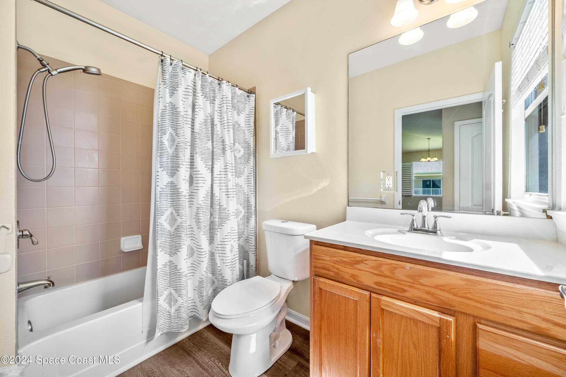 4865 Revenna Court 201 photo 13