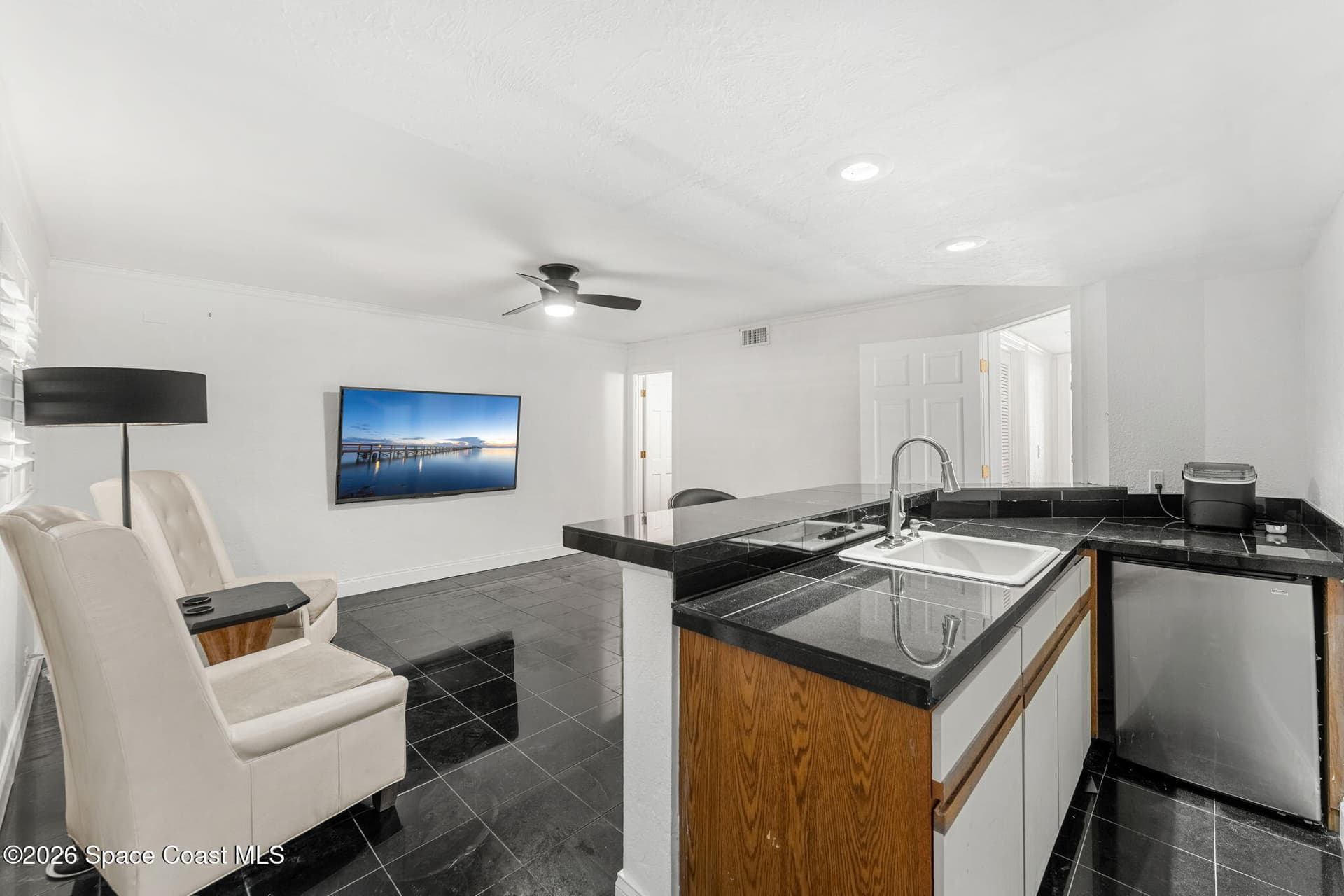 85 S Atlantic Avenue 504 photo 22