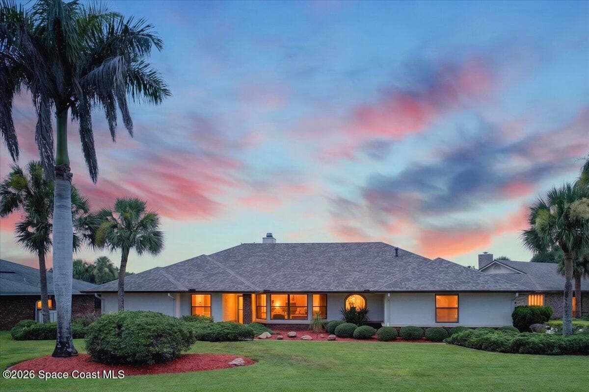 1347 Silver Lake Drive photo 2