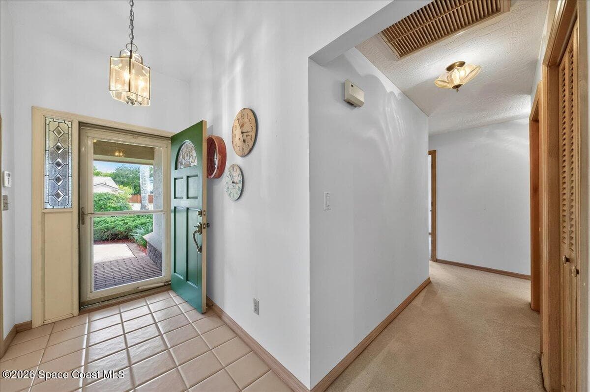 1347 Silver Lake Drive photo 4