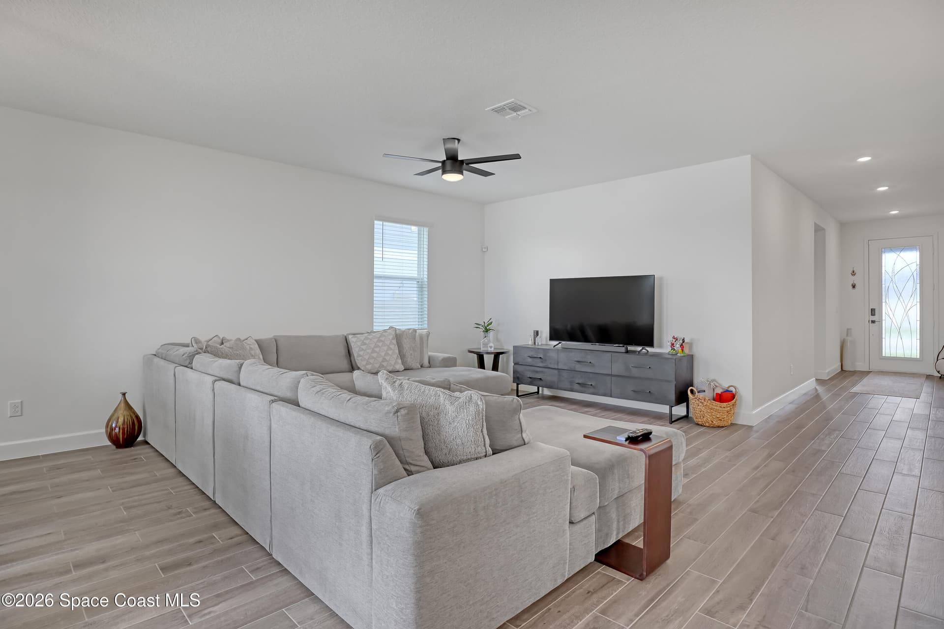 476 Glaspell Circle SE photo 15