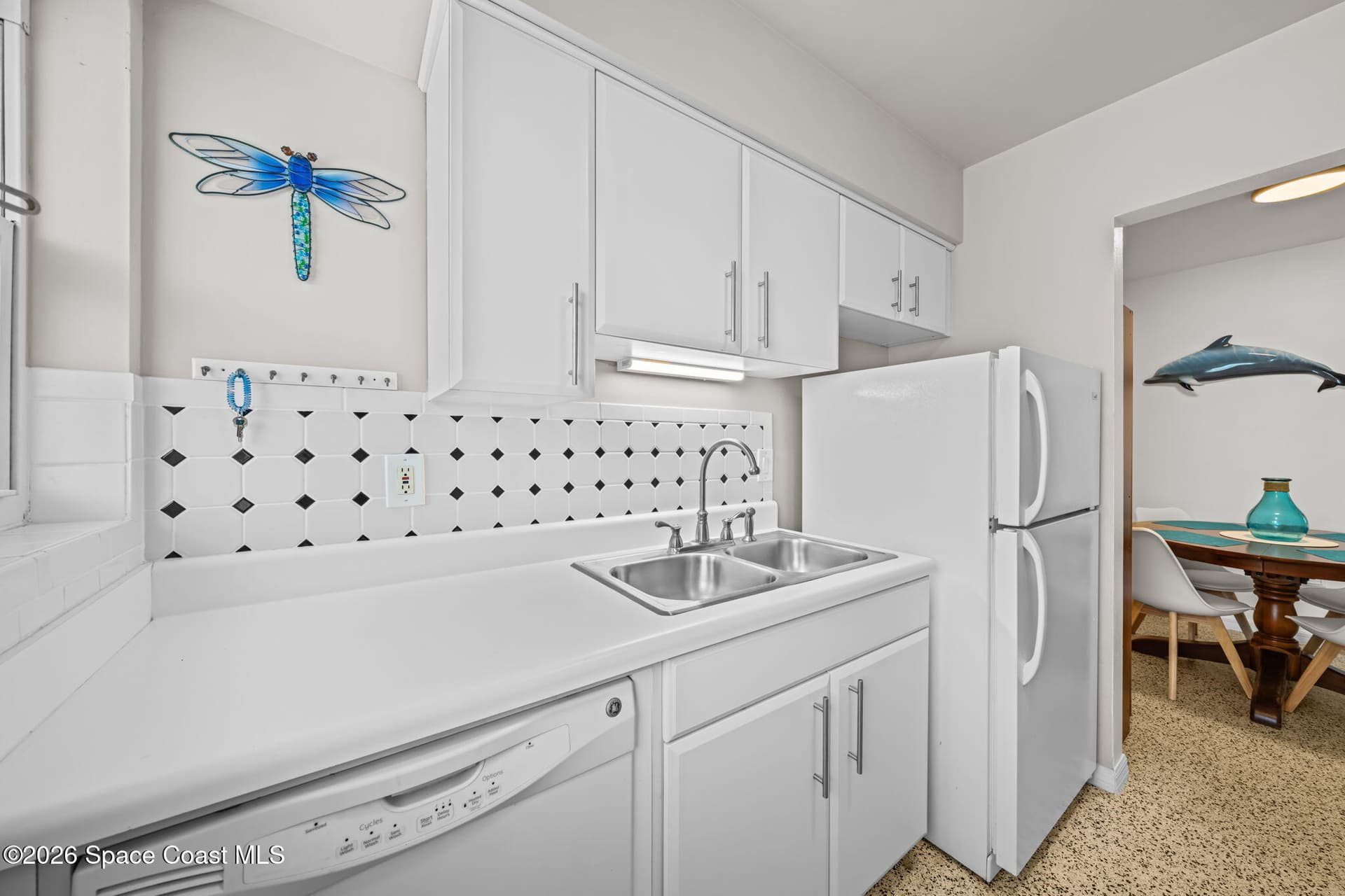 1563 S Atlantic Avenue 13 photo 6