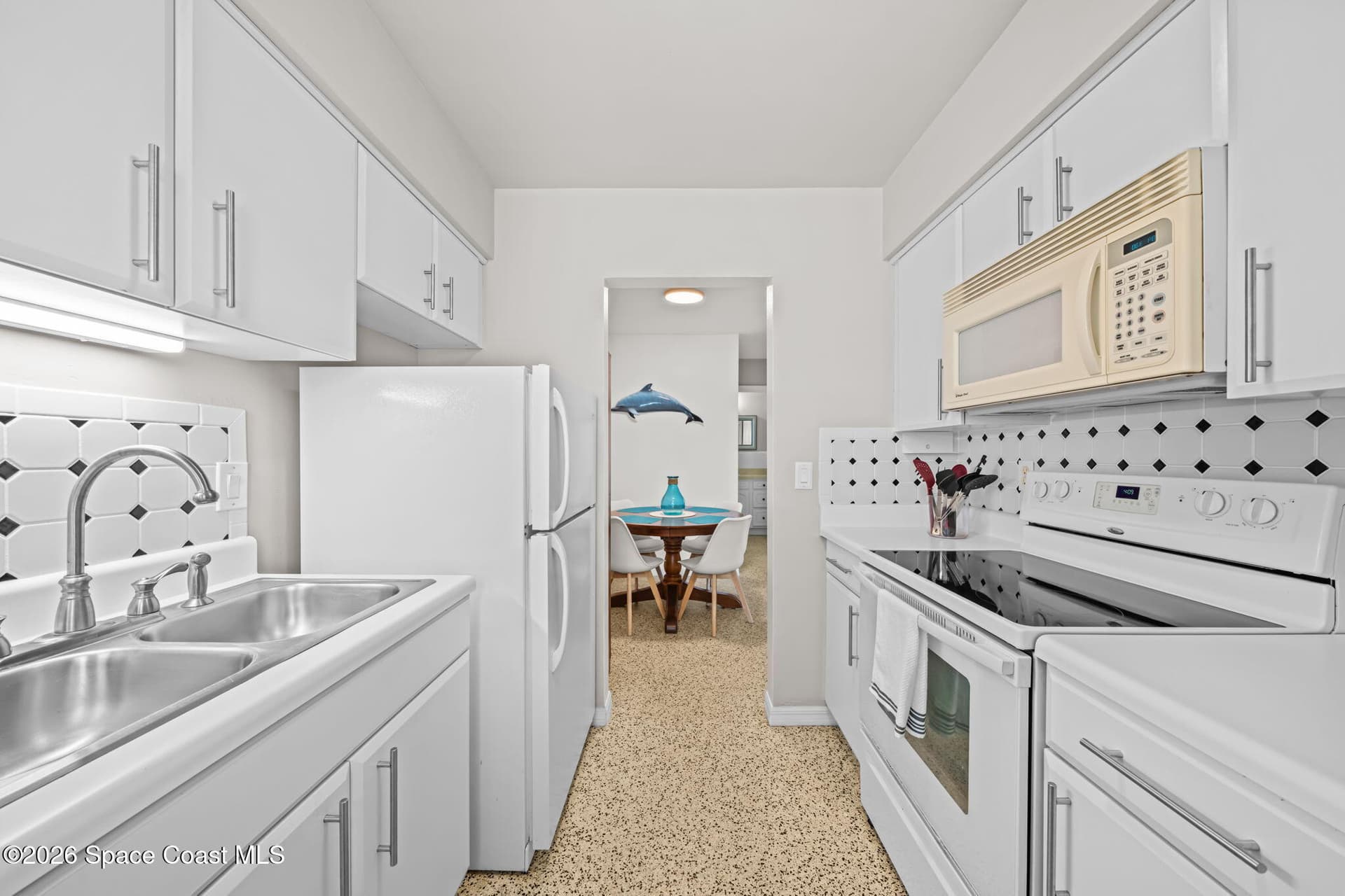 1563 S Atlantic Avenue 13 photo 4