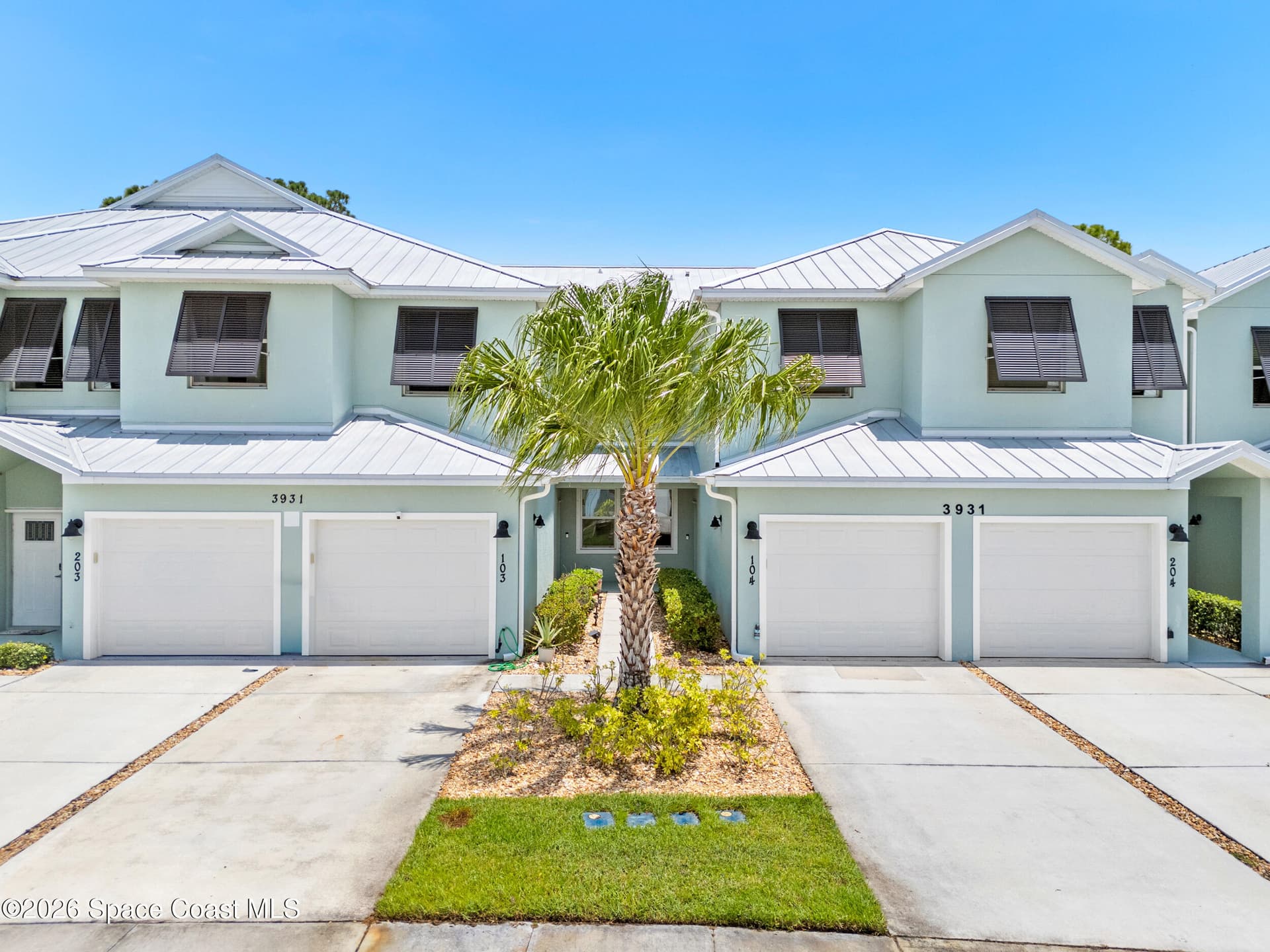 3931 Playa Del Sol Drive 104 photo 1