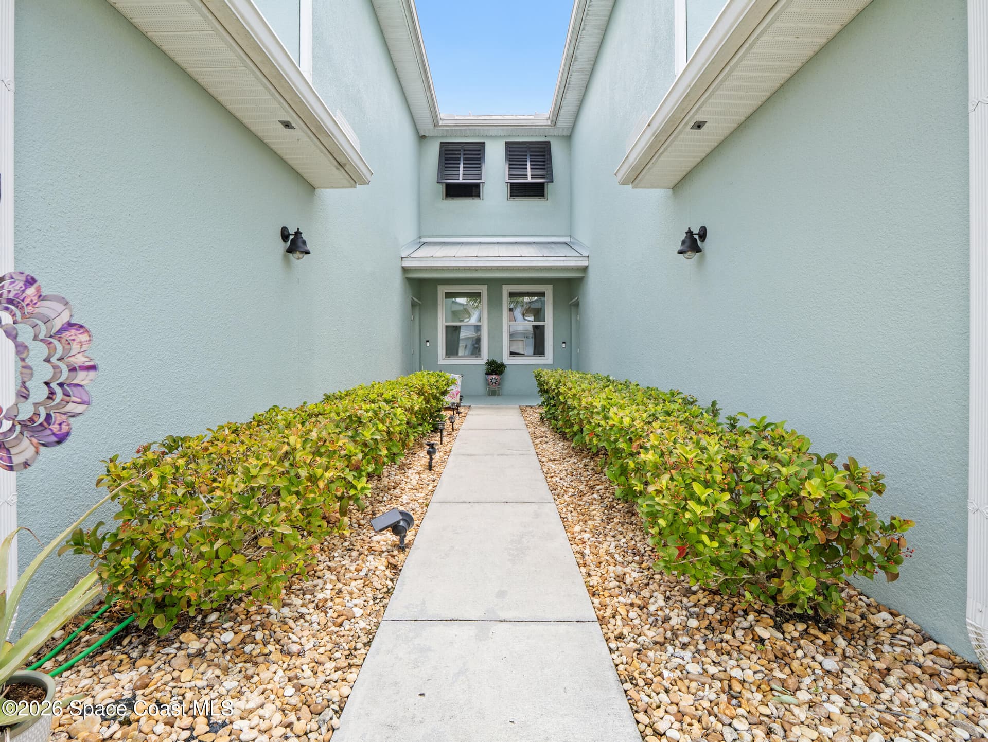 3931 Playa Del Sol Drive 104 photo 4